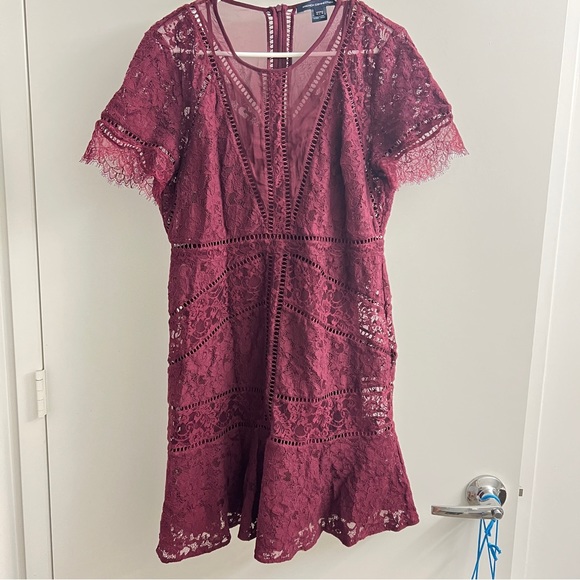🎄holiday season🎁French Connection Chante lace midi dress in Burgundy - Picture 4 of 6